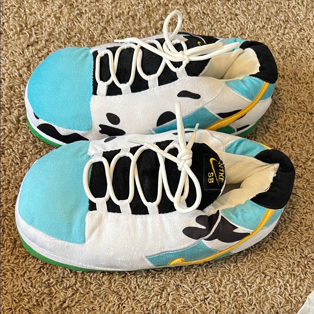 Nike Kids Turquoise and White Slippers